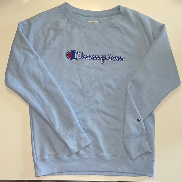 Champion Sweaters - ⭐️3 For $15⭐️ Champion Logo Crewneck